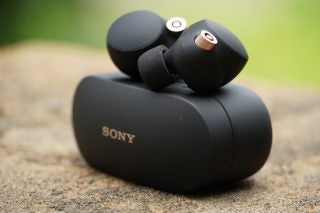 Sony WF1000 MX4 black earbuds placed on the case showcasing the eartip