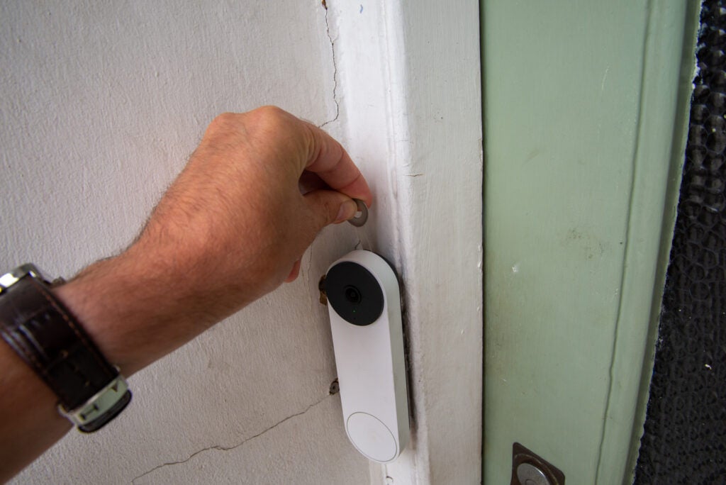 Nest Doorbell (battery) removing the doorbell