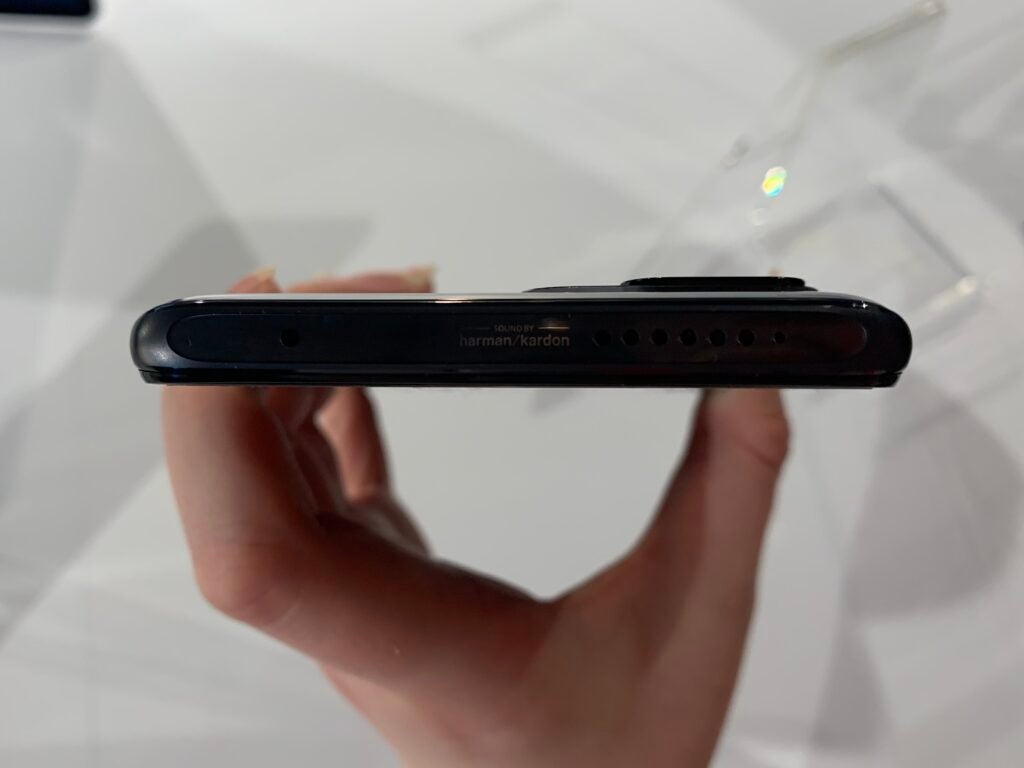 Xiaomi 11T Pro Harman Kardon speakers