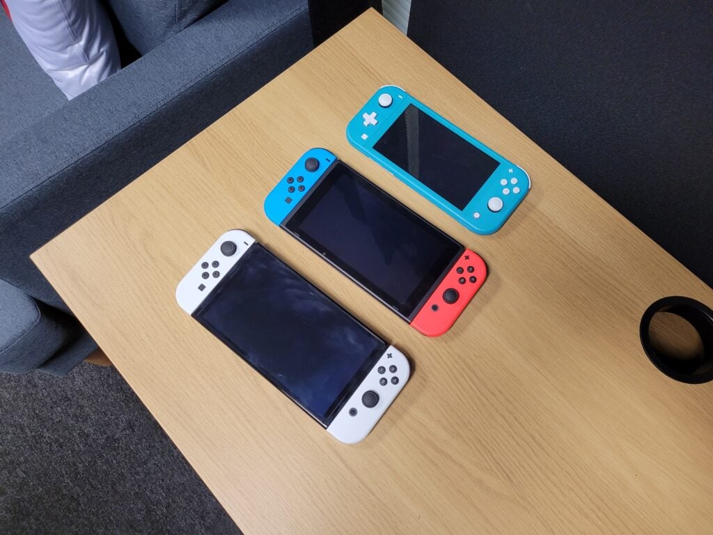 Nintendo Switch OLED, stand Switch and Switch Lite