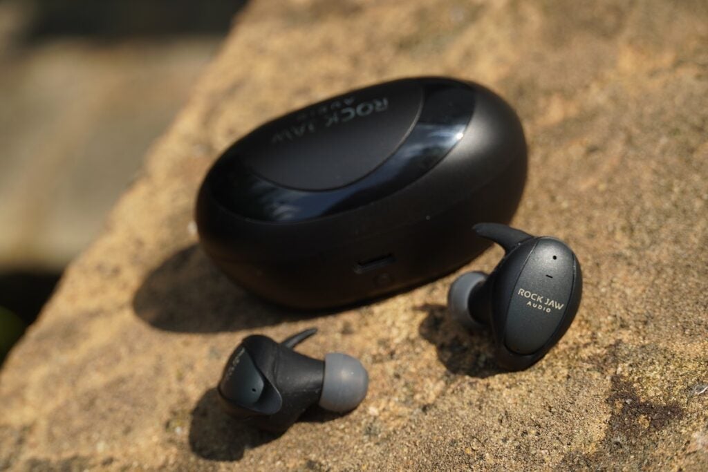 Rock Jaw Avant Air case and earbuds