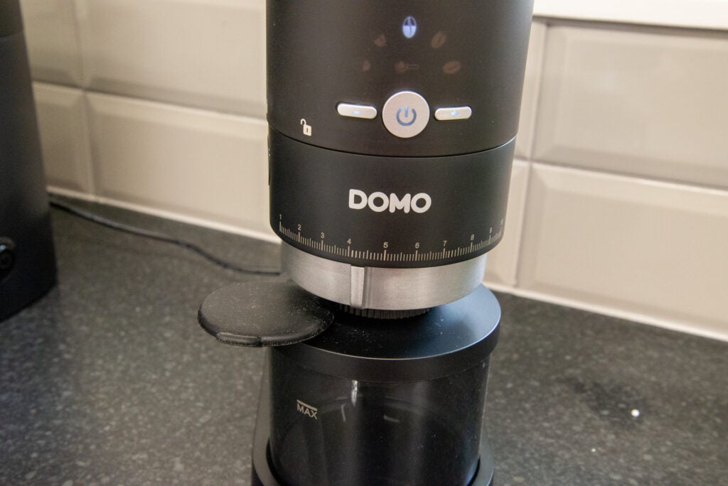 Domo Professional Coffee Grinder D0715K grind controls