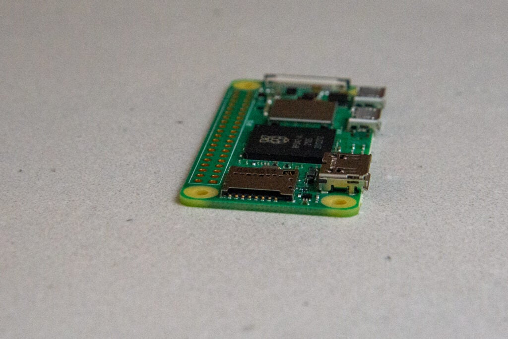 Raspberry Pi Zero 2 W Micro SD card slot