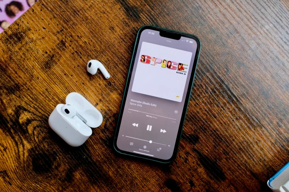 AirPods front image