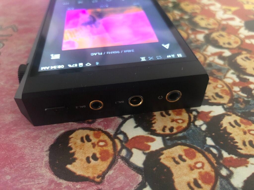 Astell & Kern A&ultima SP2000T ports