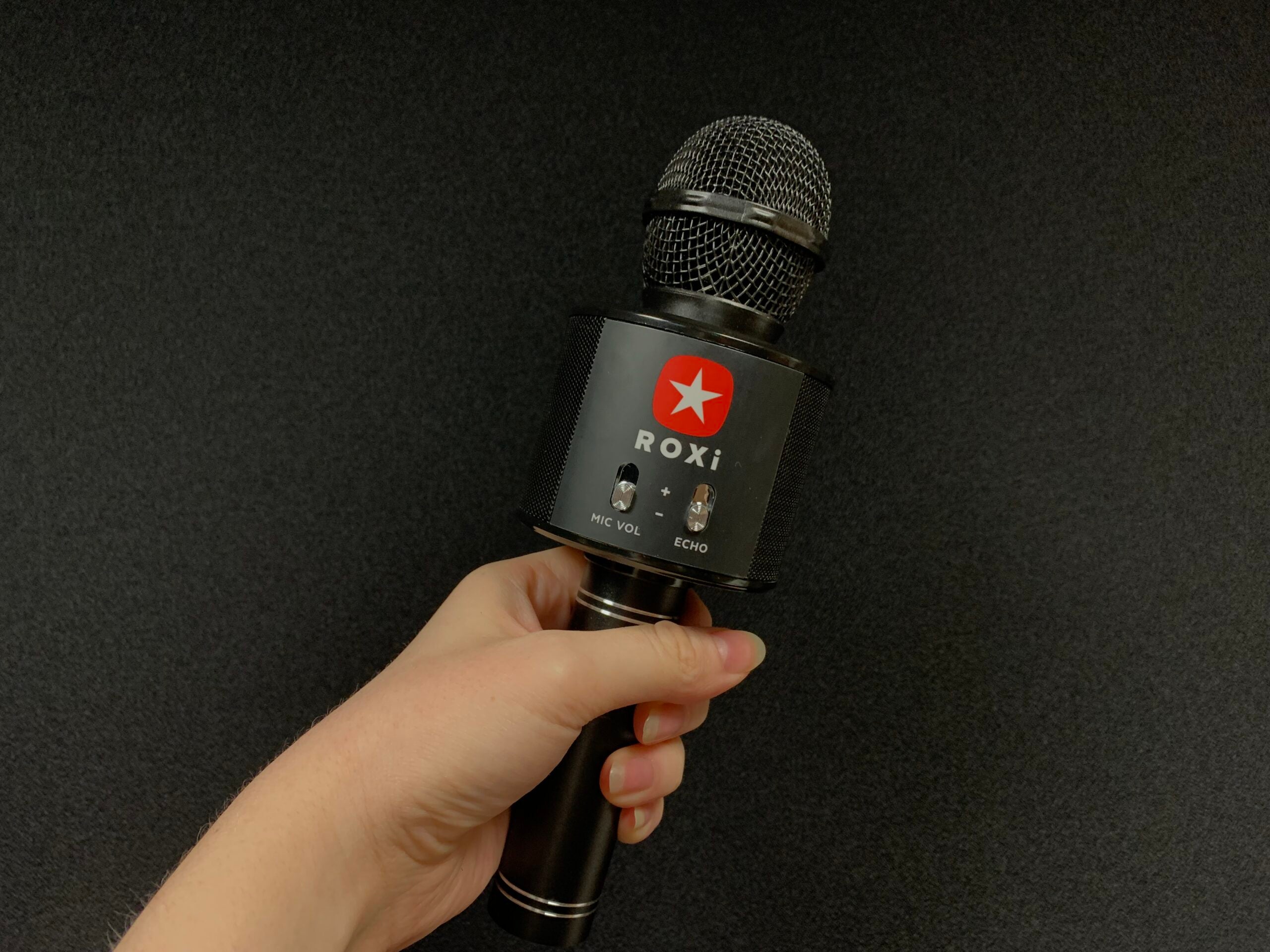 How to Connect a Microphone to a Speaker?