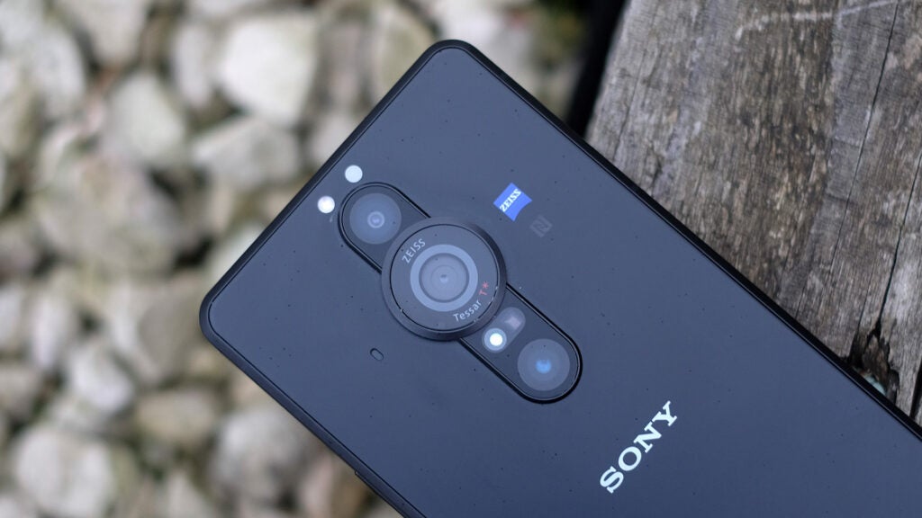 Sony Xperia Pro-I camera module and large sensor