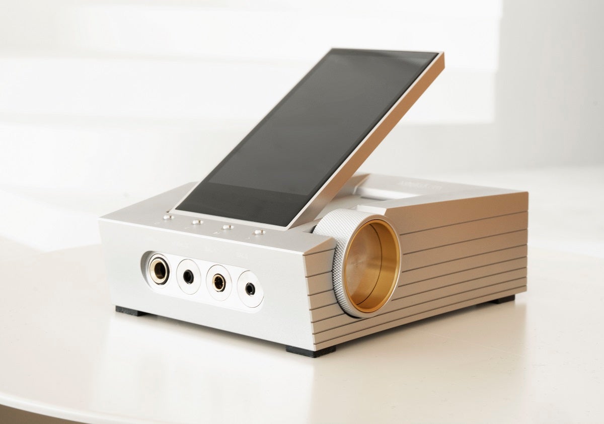 Astell and Kern launches stylish CA1000 headphone amp/player