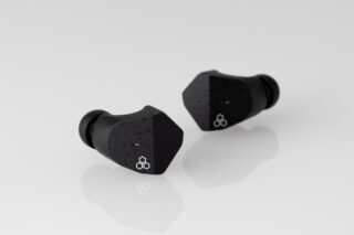 Final ZE3000 earbuds black model