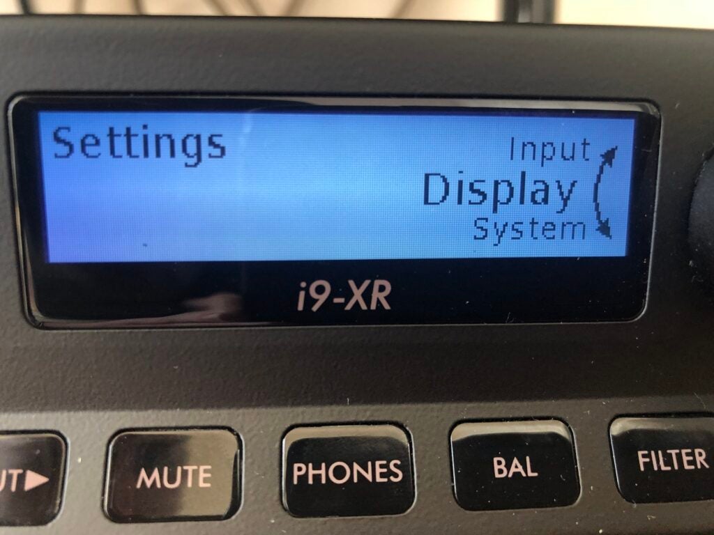 display screen on Cyrus i9-XR amplifier