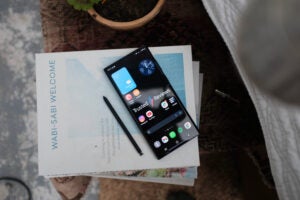 Samsung Galaxy S22 Ultra melihat penurunan harga yang besar menjelang Black Friday