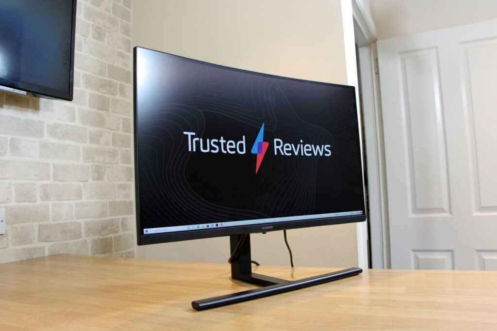Huawei Mateview GT 27 displaying Trusted Reviews wallpaper