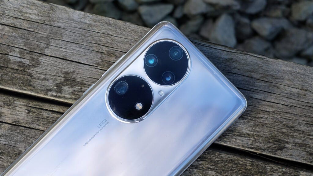 You get a strong 50-megapixel primary camera, a fab 3.5x zoom, a decent but not truly remarkable 13-megapixel ultra-wide, plus a 42-megapixel monochrome camera