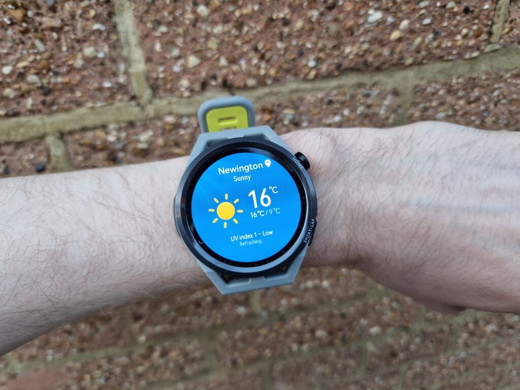 Huawei Watch GT Runner weather forecast