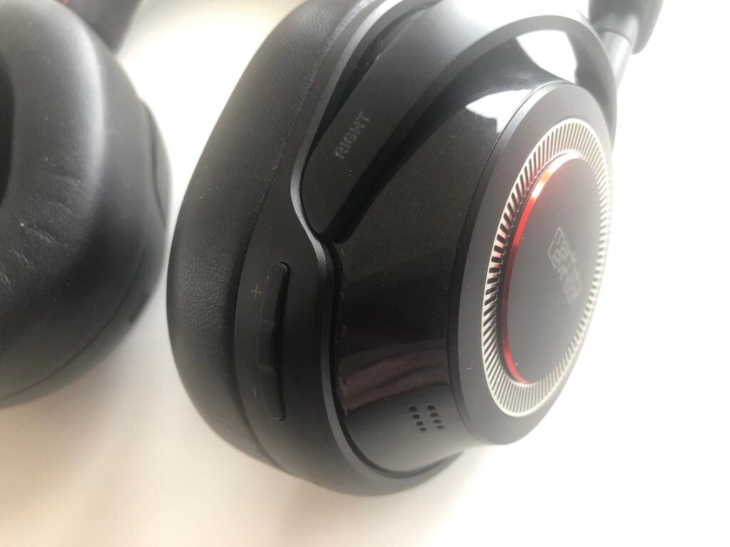 Mark Levinson #5909 right earcup