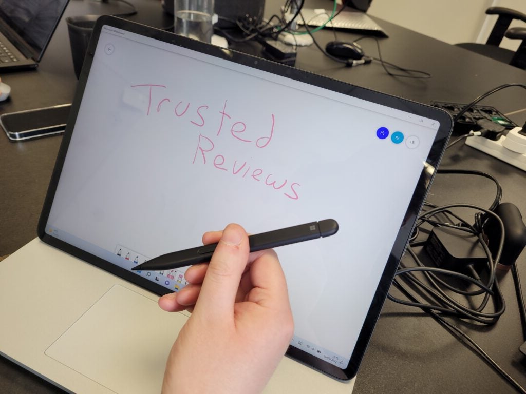 Using the Surface Pen to write on the touchscreen