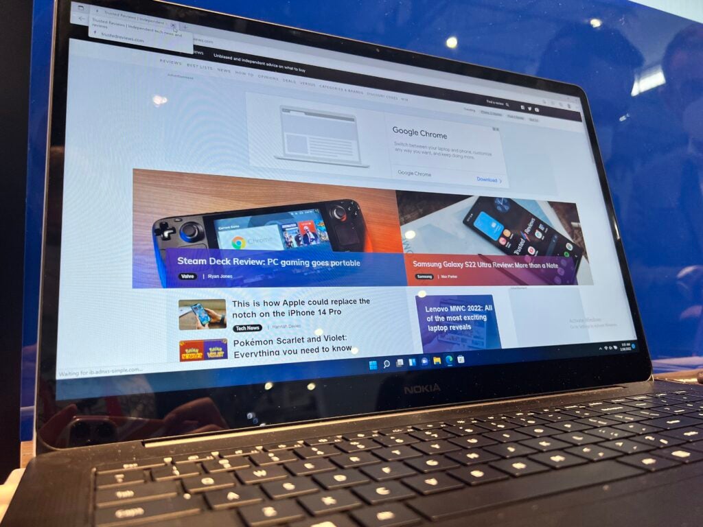 Nokia PureBook Pro 17 displaying the Trusted Reviews homepage