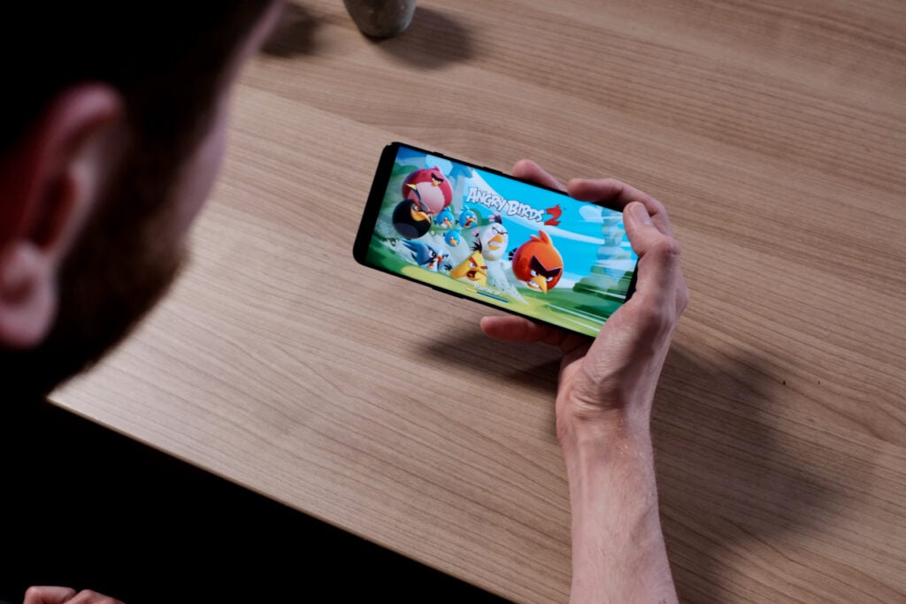Bermain game di OnePlus 10 Pro