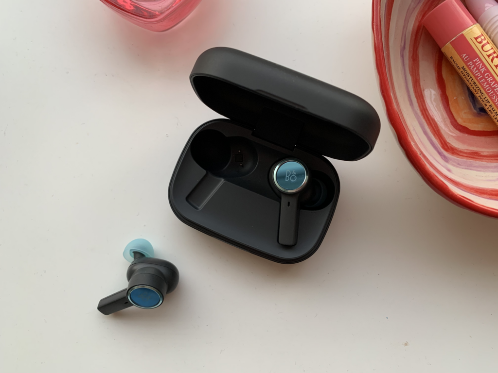Bang and Olufsen Beoplay EX one earbud