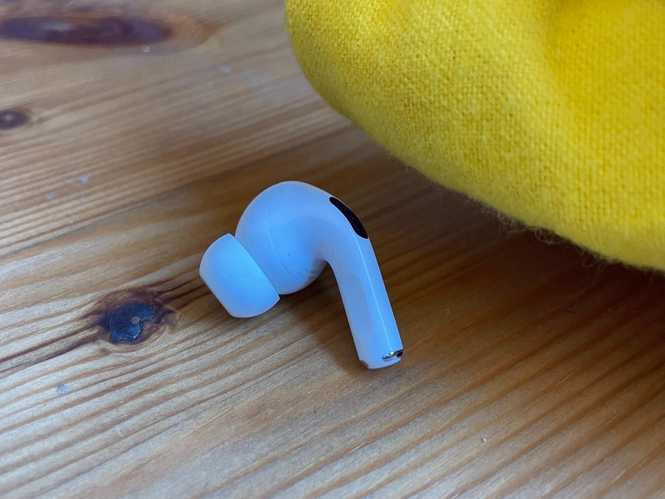How to clean Apple AirPods Pro Step 2