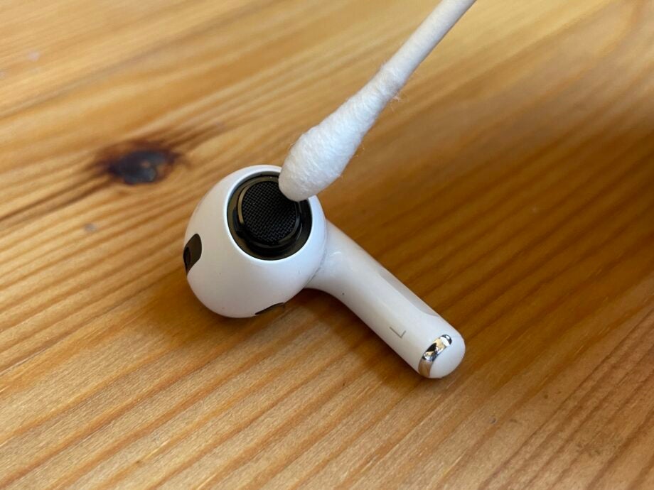 How to clean Apple AirPods Pro Step 4