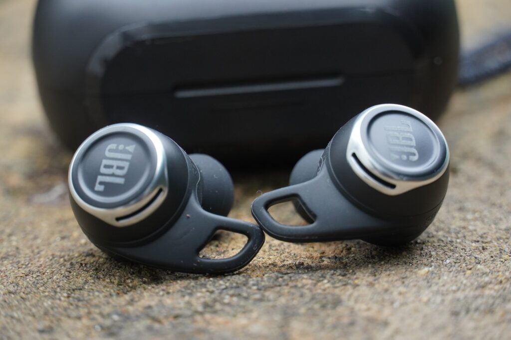 JBL Reflect Flow earphones wing-tips