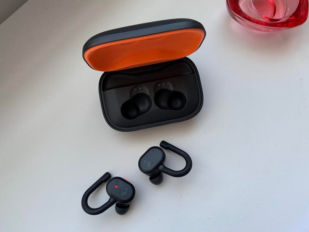 Skullcandy Push Active with case