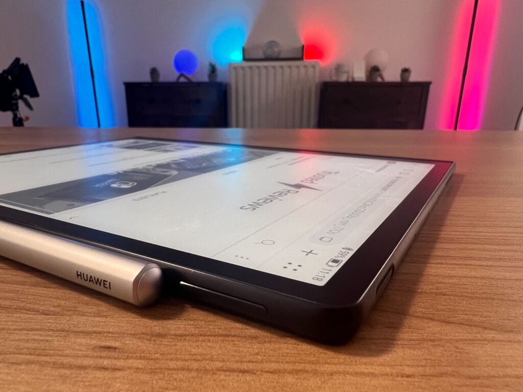 The top of the MatePad Paper device including the M-Pencil