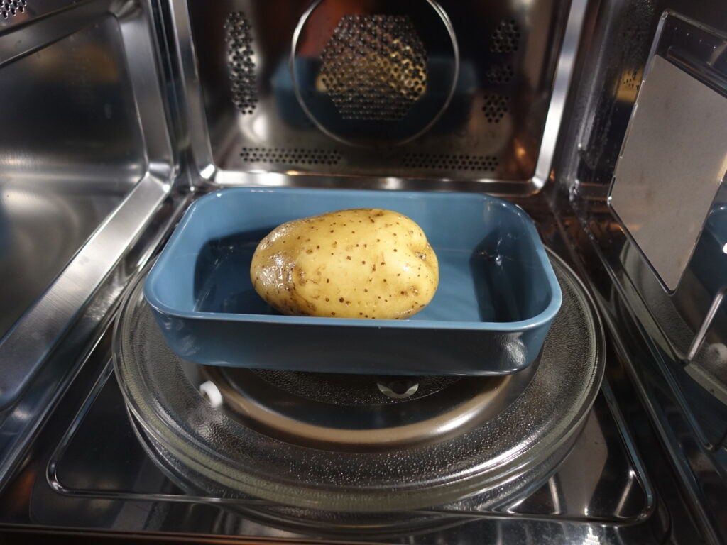 Potato in the Smeg MOE34CXIUK