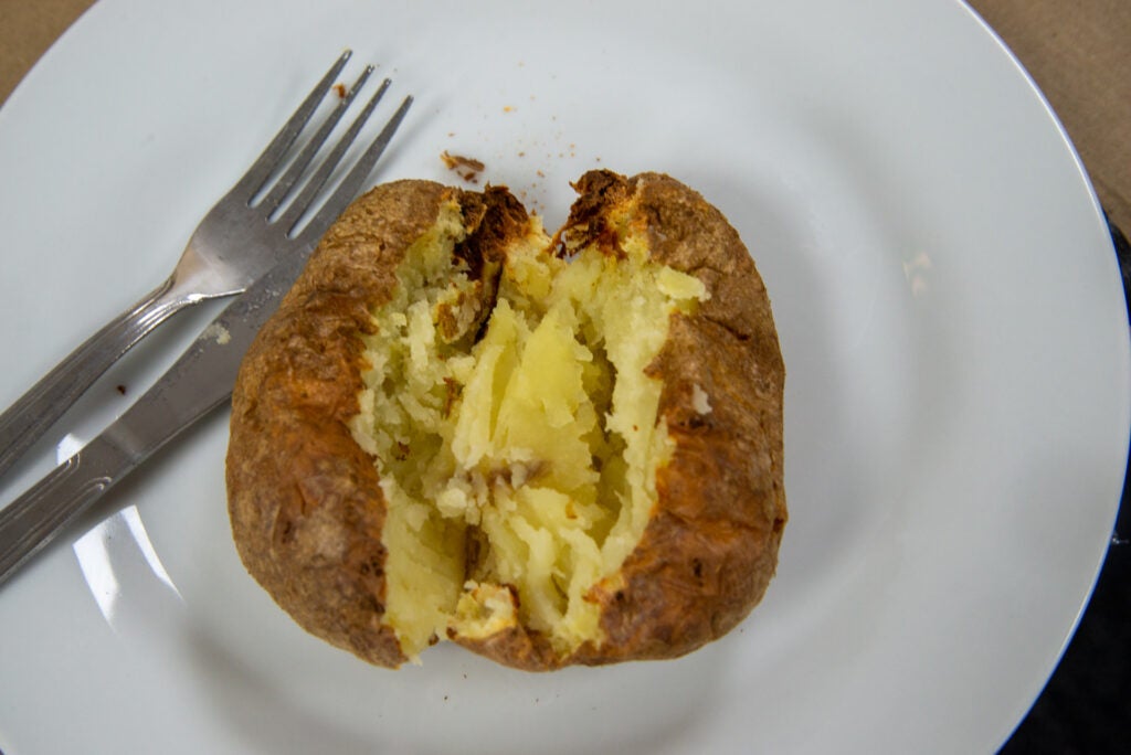 AEG KMK968000M baked potato