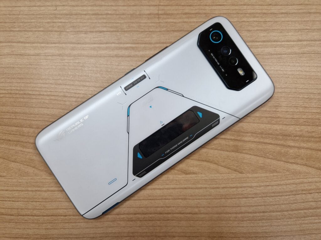 Asus ROG Phone 6 back design