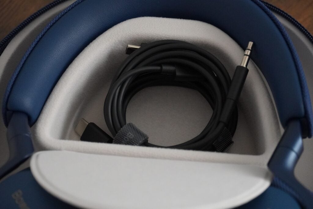 Bowers Wilkins Px7 S2 cables