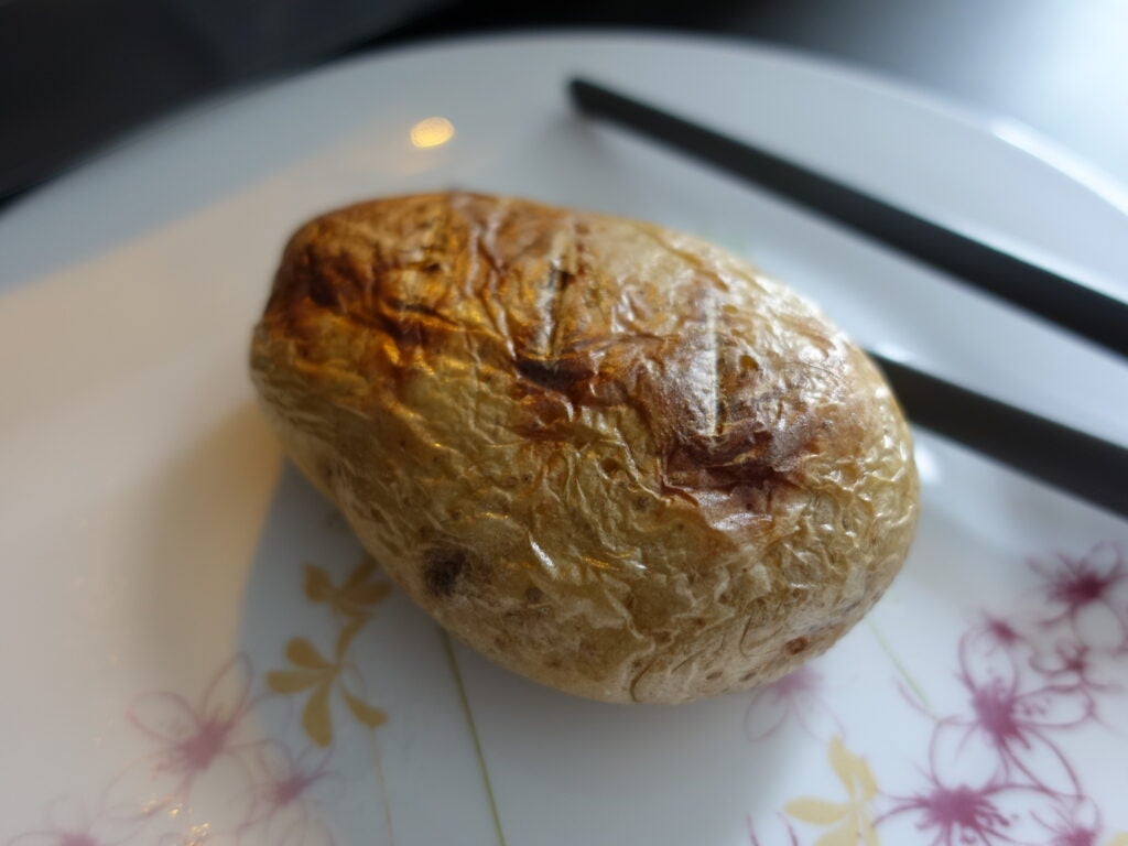 Jacket potato made in the Hisense H28MOBS8HGUK