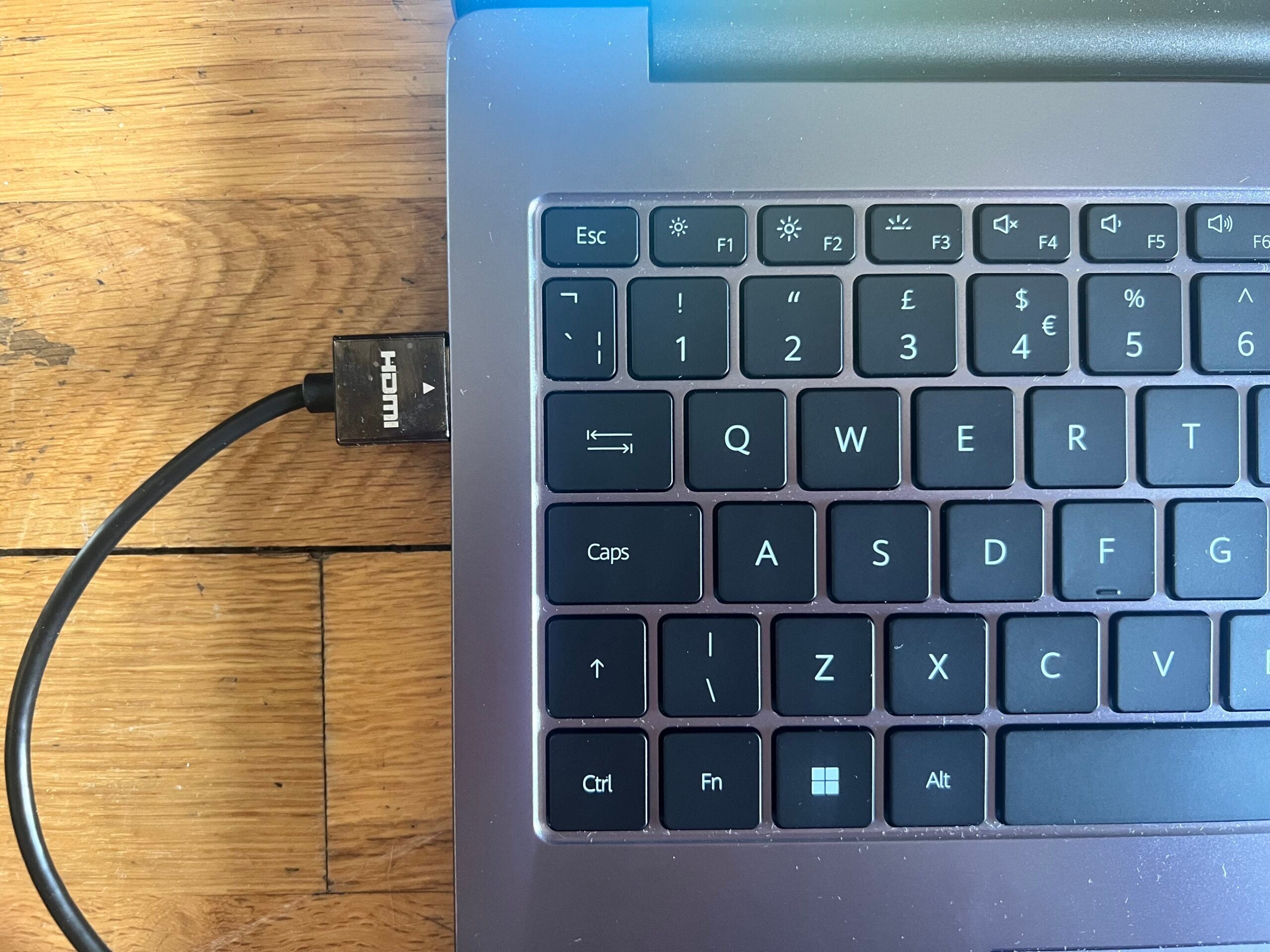 Connect HDMI to laptop