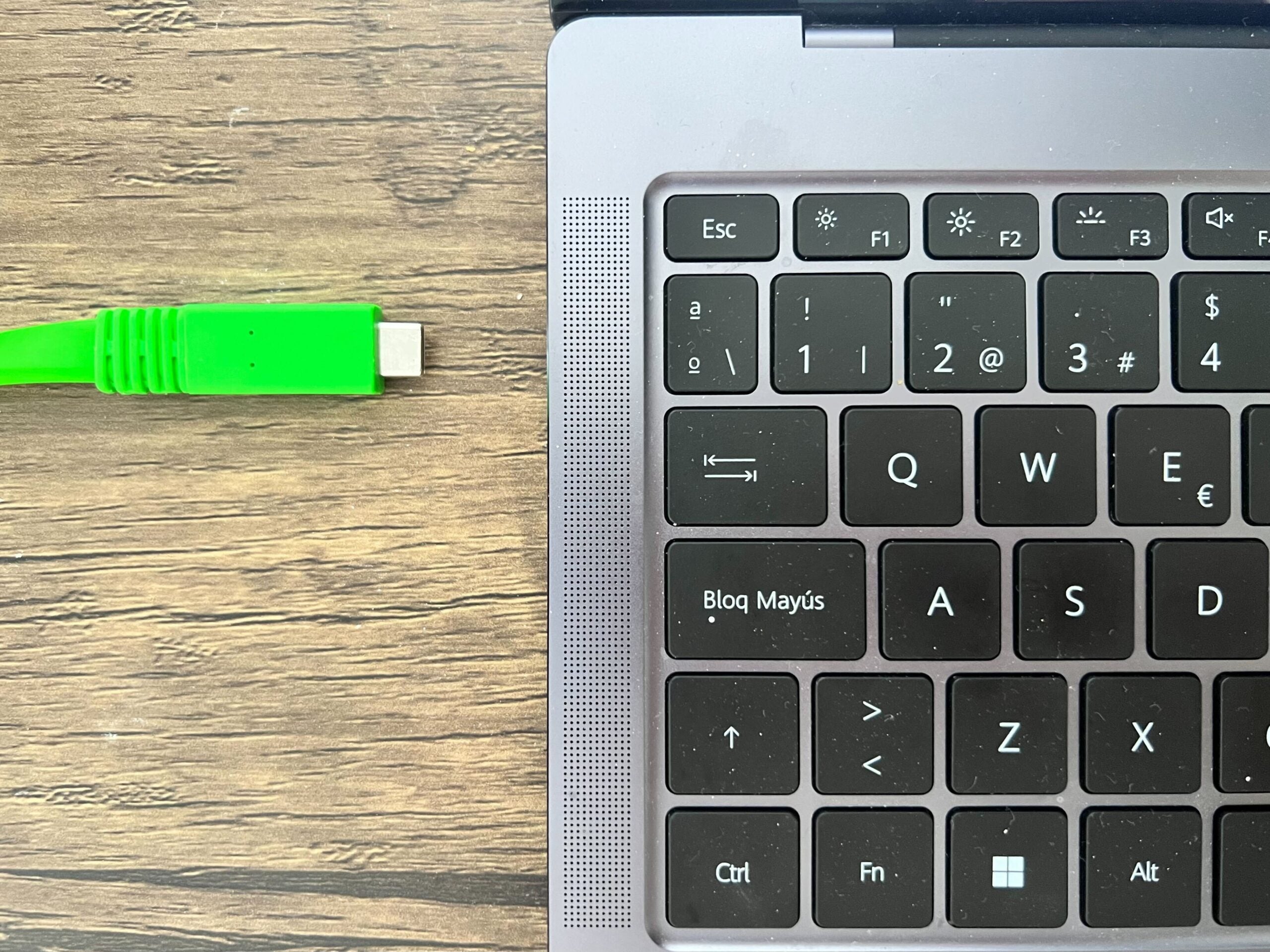 Connect a USB-C cable to your laptop to start