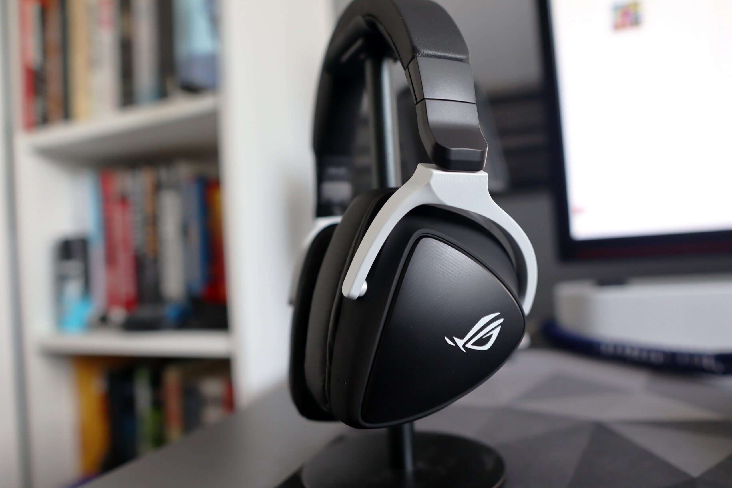ASUS ROG Delta S Wireless Reviewed - Most Comfortable Wireless Gaming  Headset? 