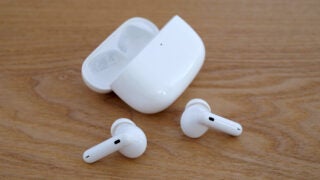 Honor Earbuds 3 Pro outside of case