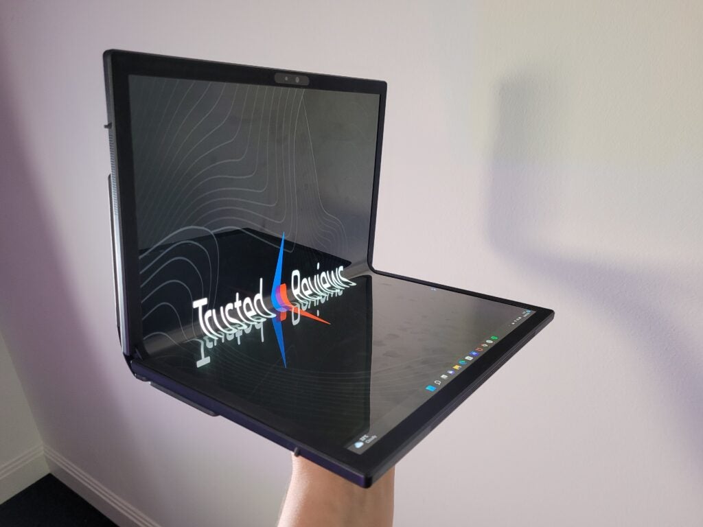 Asus ZenBook 17 OLED Fold (1)