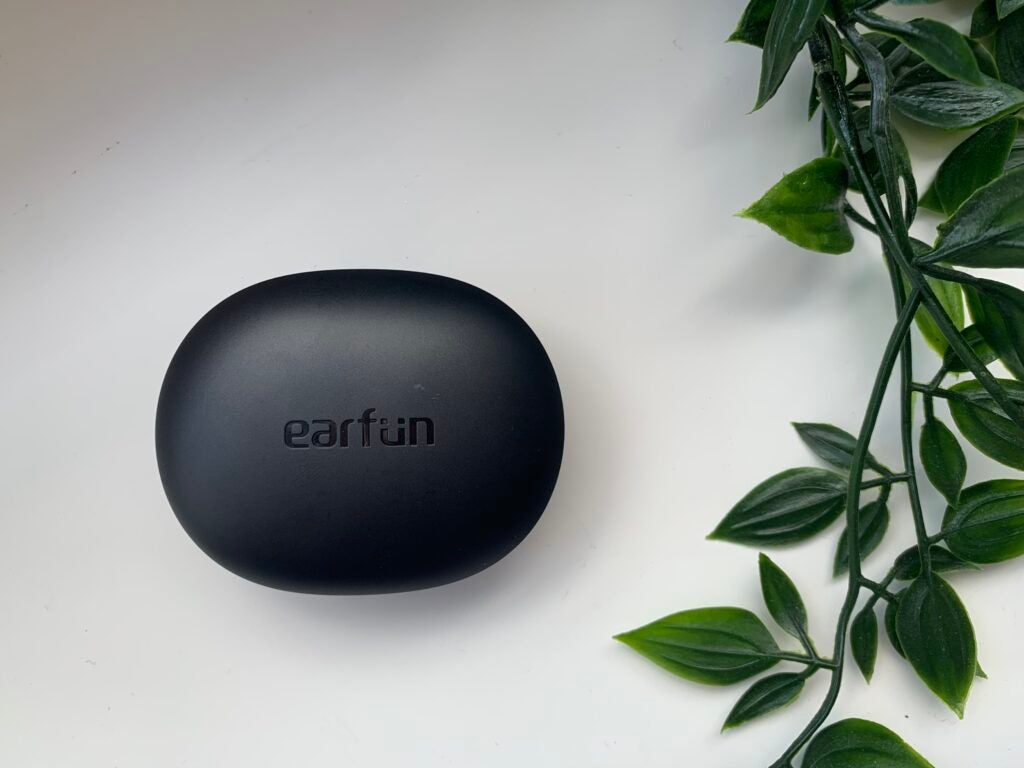 EarFun Air S charging case