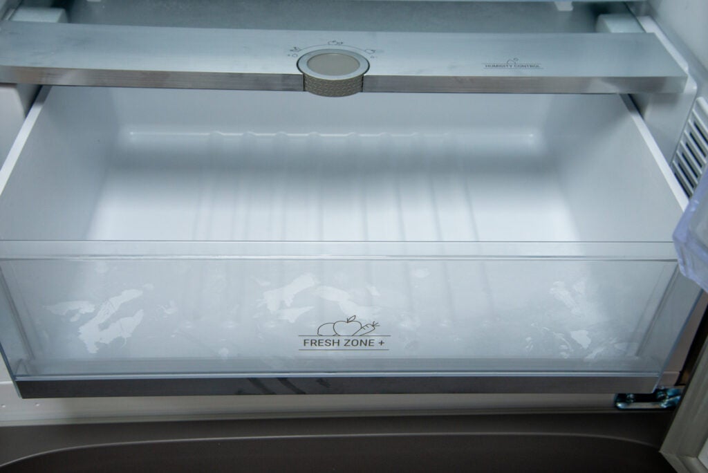 Hotpoint H9X 94T SX Total No Frost Fridge Freezer drawer
