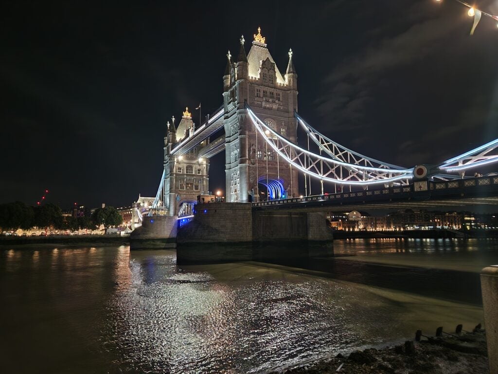 Samsung Galaxy S22 Night Mode Tower Bridge
