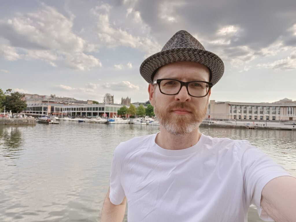 Selfie taken on the Oppo Find X5 Lite