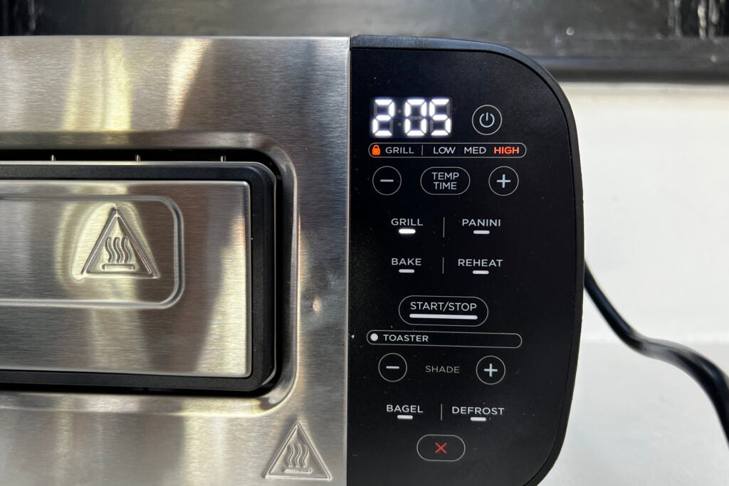 Ninja Foodi 3-in-1 Toaster, Grill & Panini Press grilling mode controls