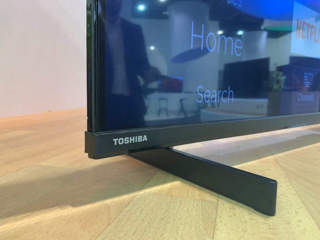 Toshiba UK4D feet