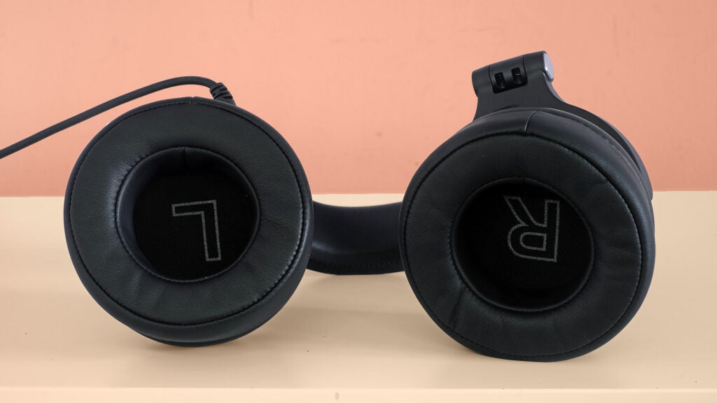 OneOdio Monitor 60 ear pads