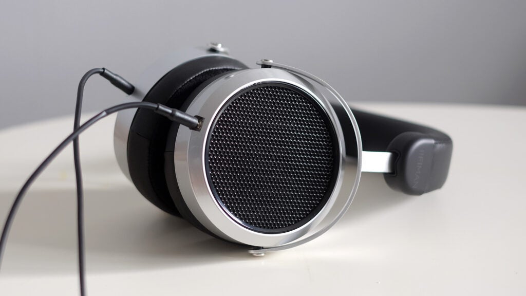 The Hifiman HE400se headphones from the side