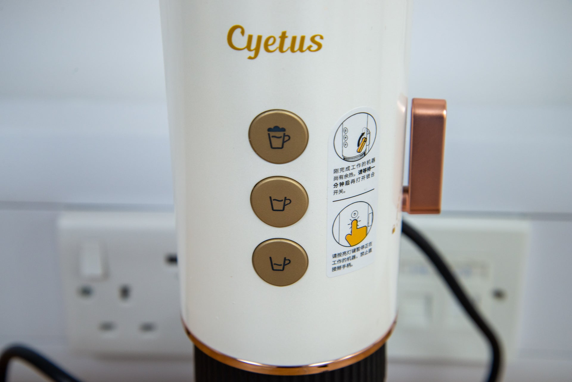 Cyetus Mini 4-in1 Instant Heating Espresso Coffee Machine controls
