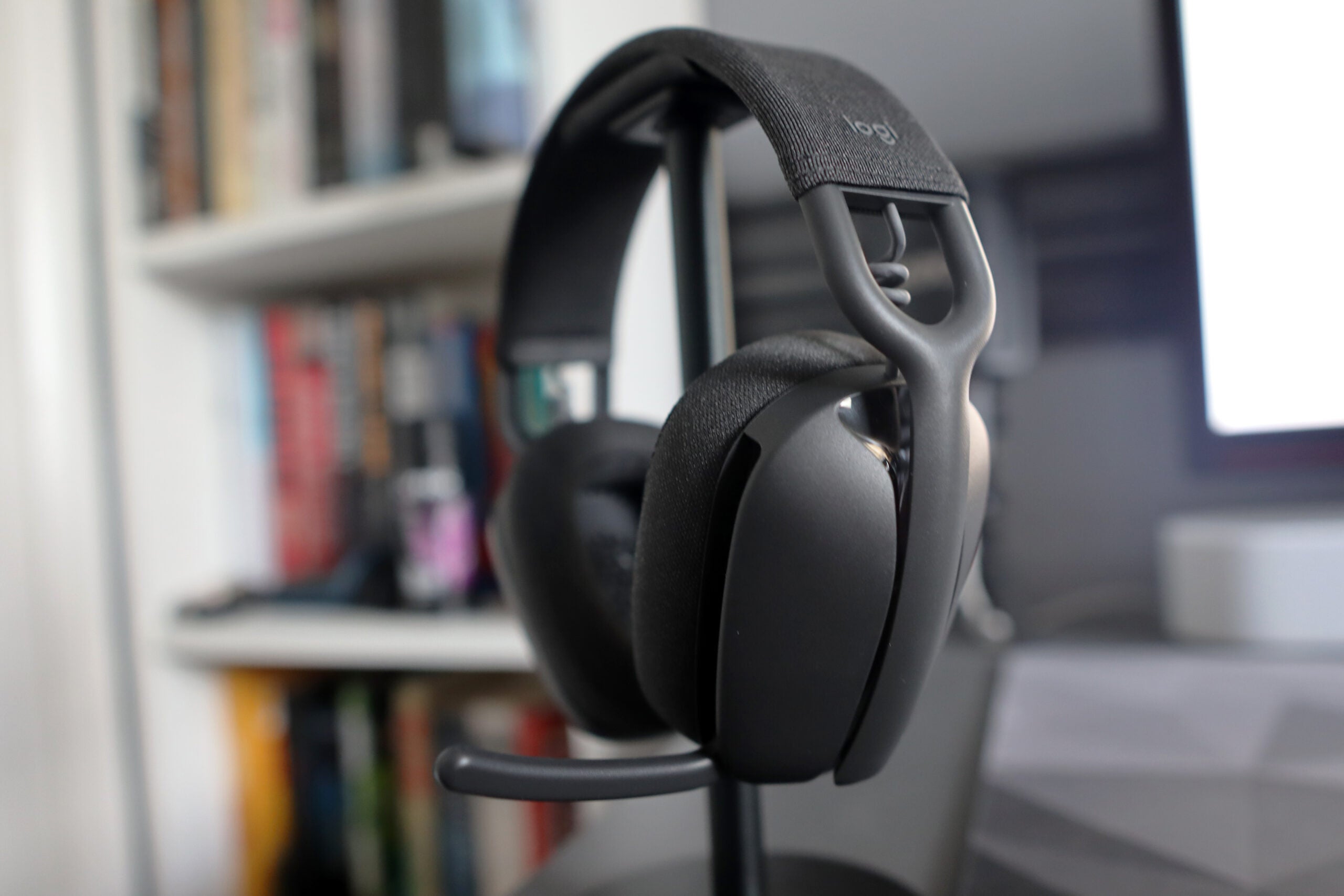 Logitech Zone Vibe 100 Review | Trusted Reviews