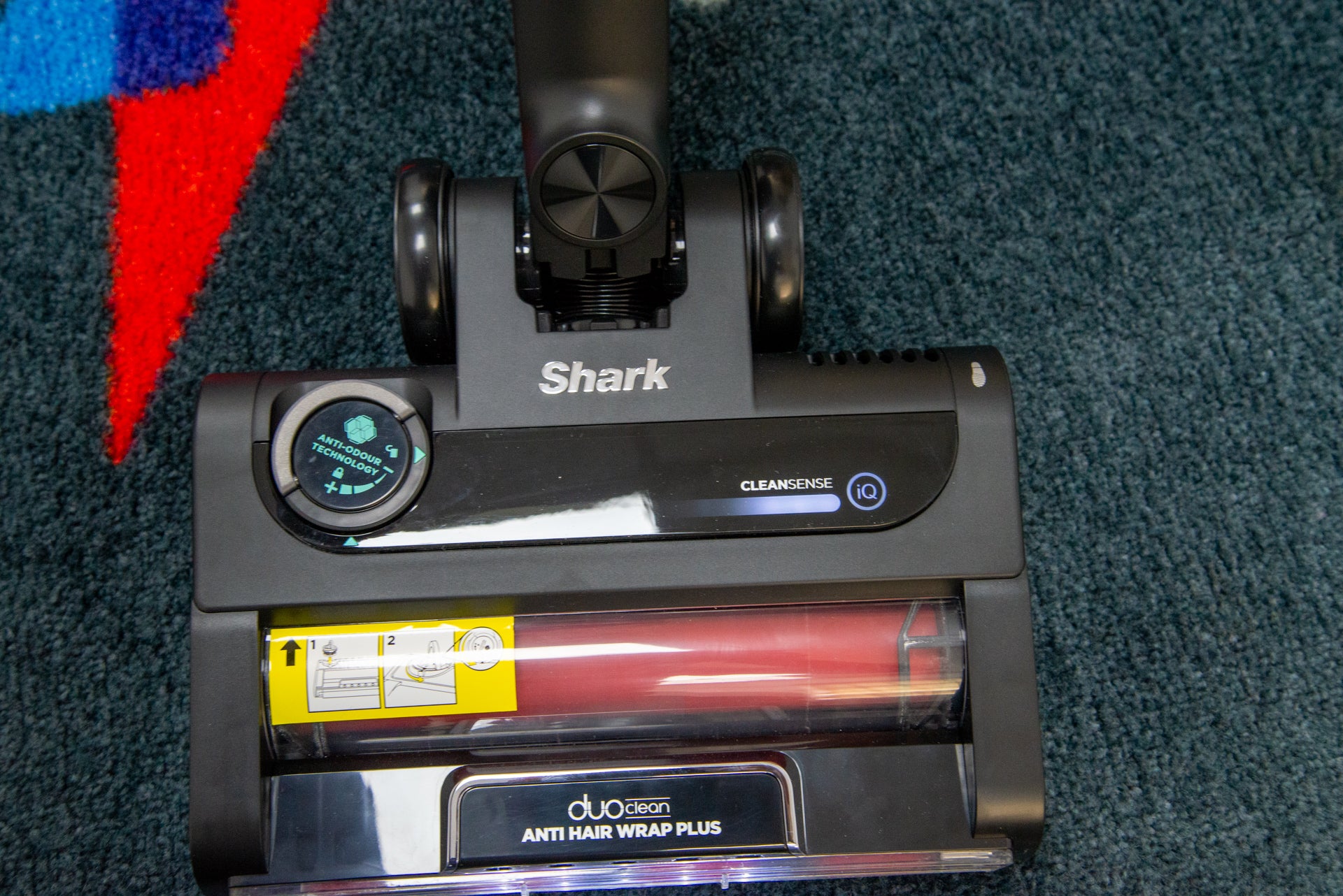 Shark Stratos Anti Hair Wrap Plus Pet Pro Cordless Vacuum IZ420UKT Clean Sense