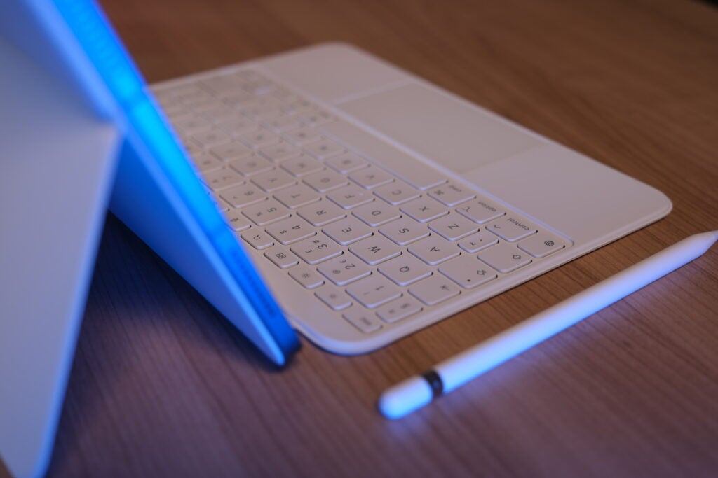 keyboard and pencil apple ipad 10th gen